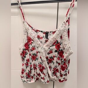 H&M White and Red Floral Lace Trim Women's Top -New